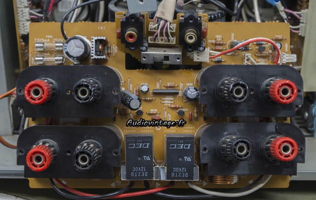 Luxman M-383 : à revoir.