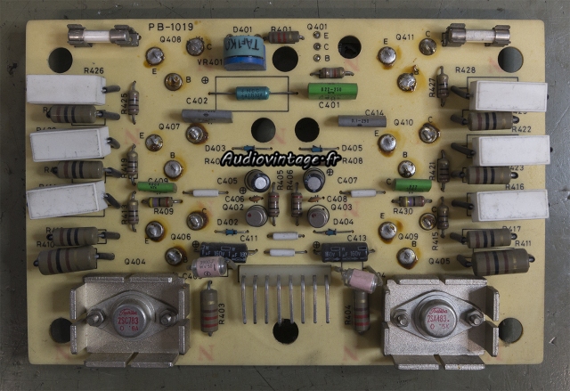 Luxman M-4000 : circuit puissance à réviser.