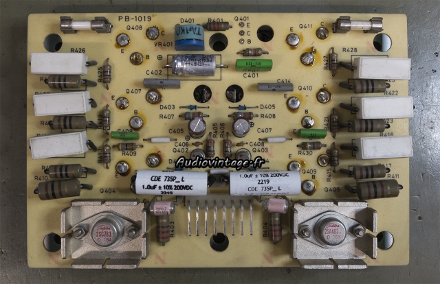 Luxman M-4000 : circuit puissance révisé.