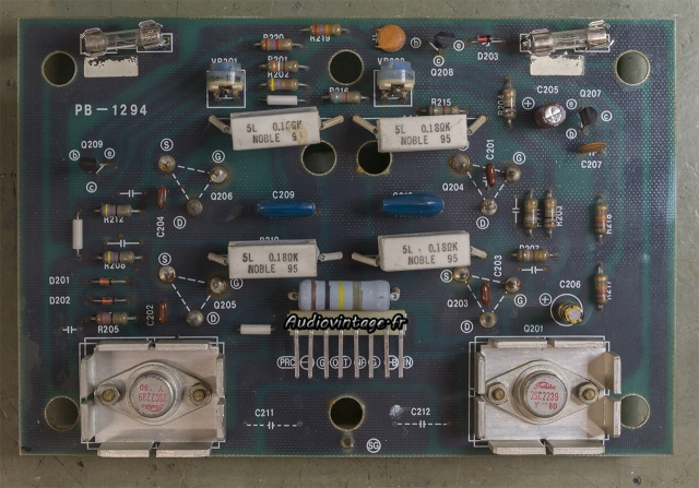 Luxman M-4000A : circuit "puissance" révisé.