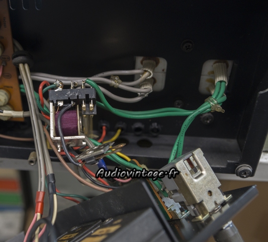 Luxman M-4000A : désoxydation relais.
