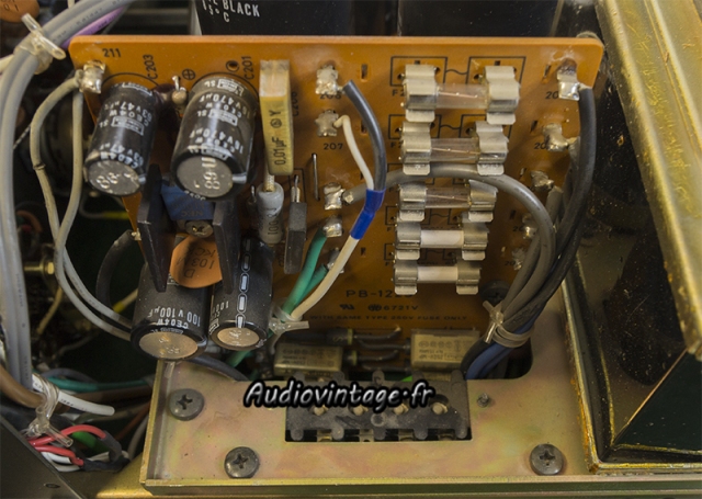 Luxman R-1070