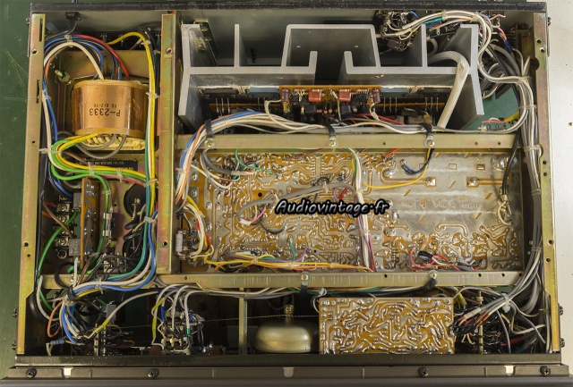 Luxman R-1070