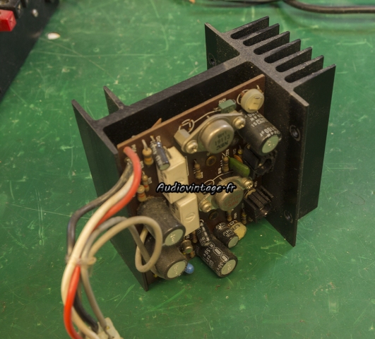 Luxman SQ507X : démontage d'un circuit d'amplification.