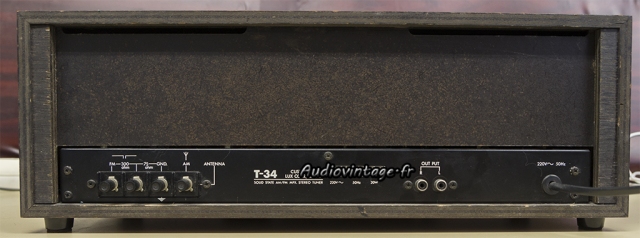 Luxman T-34 : connectique.