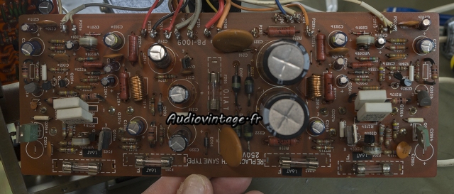 Luxman L-30 : circuit principal à revoir.