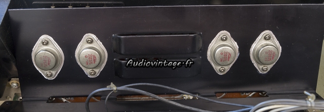 Luxman L-31 : micas neufs et graisse fraiche.