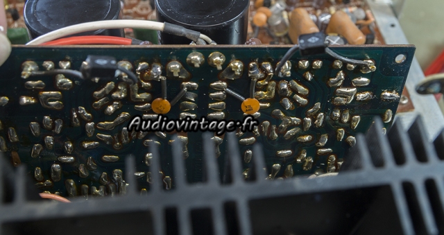 Marantz 1060 : circuit nettoyé.