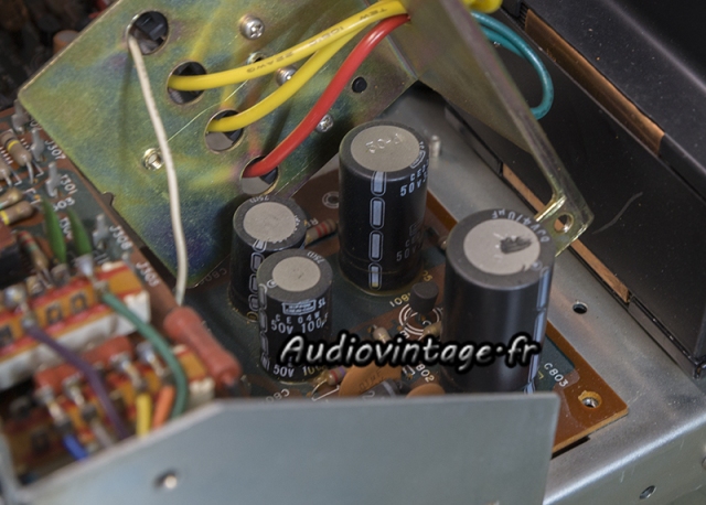 Marantz 1060 : alimentation à réviser.