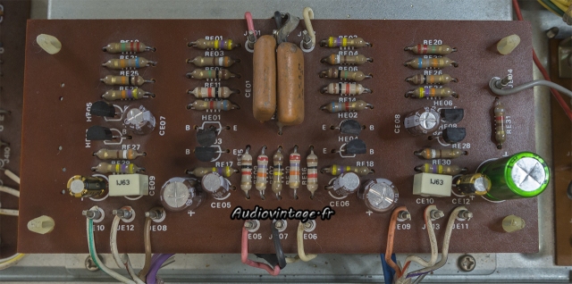 Marantz 1070 : circuit de tonalité réparé et révisé.