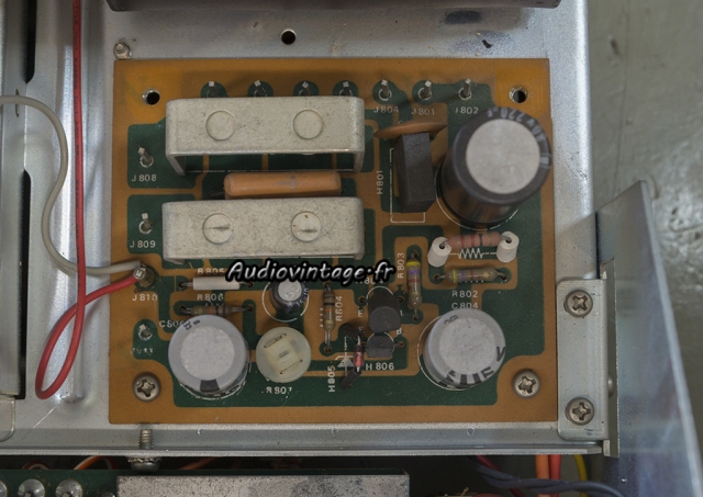 Marantz 1070 : alimentation à réviser.