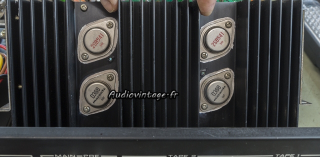 Marantz 1070 : micas neufs, graisse fraiche.