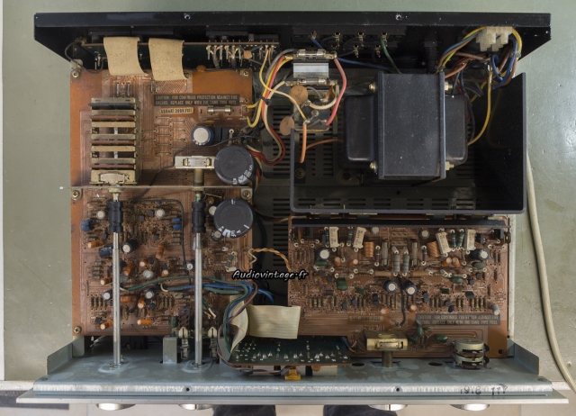 Marantz 1090 : à son arrivée, il colle de partout !