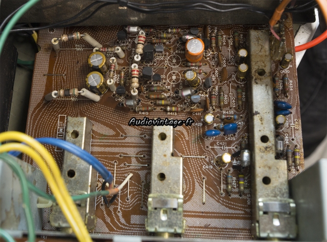 Marantz 1152DC : étage phono en panne.