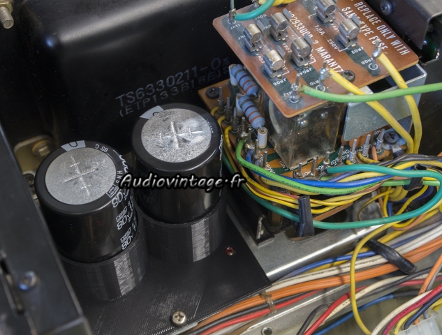 Marantz 1250 : condensateurs de filtrage neufs en place.