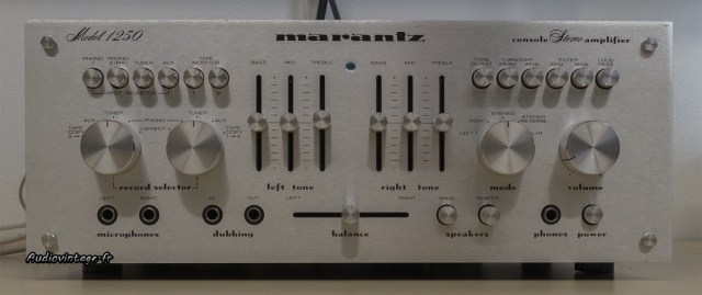 Marantz 1250 : un gros paquet de boutons :)