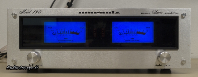 Marantz 140 : éclairage revu avant mon intervention.