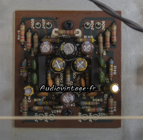Marantz 2215 BL : étage phono révisé.