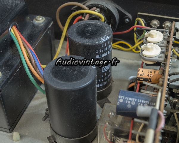 Marantz 2225L : condensateurs à remplacer.