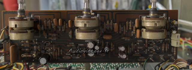 Marantz 2225L : circuit de tonalité révisé.