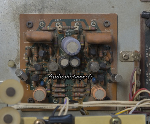 Marantz 2225L : étage phono à réviser.