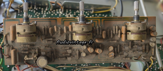 Marantz 2225L : circuit de tonalité à revoir.
