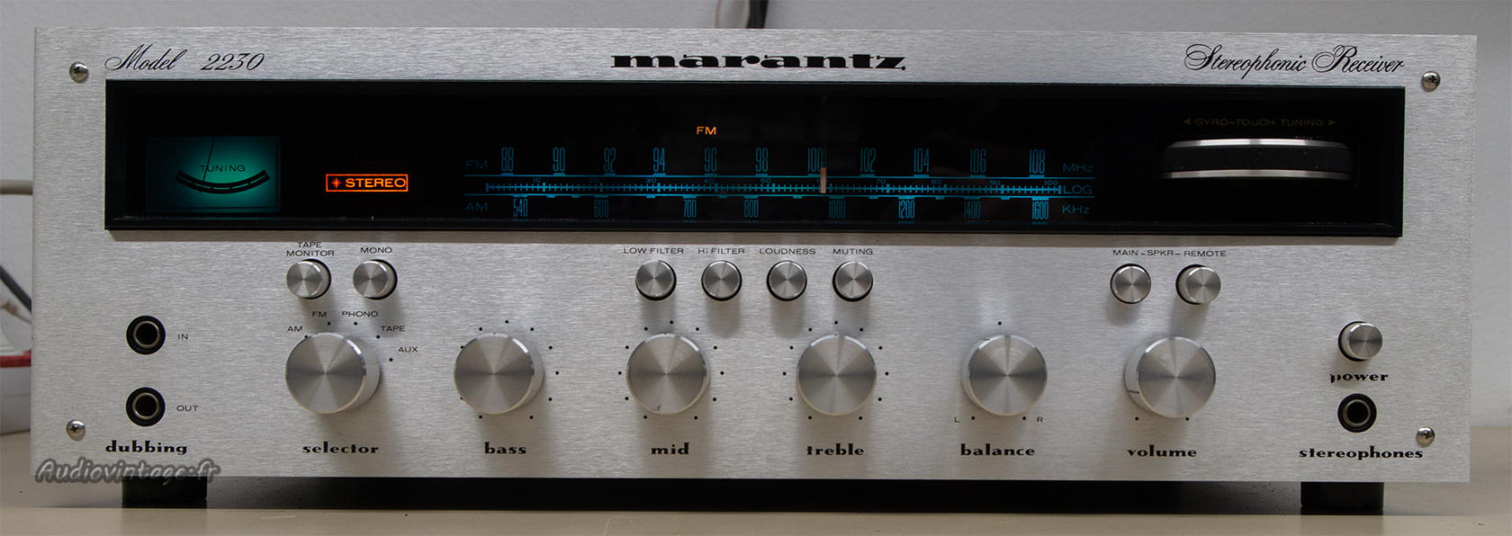 Marantz 2230 : classieux et classique.