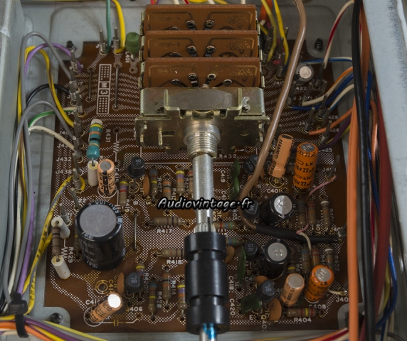 Marantz 2238B : étage phono à réviser.