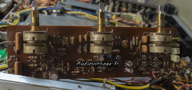 Marantz 2240 : circuit de tonalité révisé