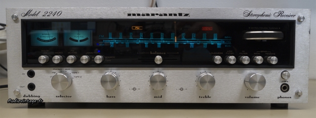 Marantz 2240 : un design reconnaissable entre tous !