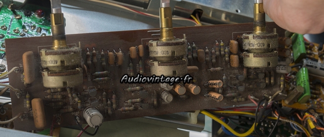 Marantz 2240 : circuit de tonalité à réviser.