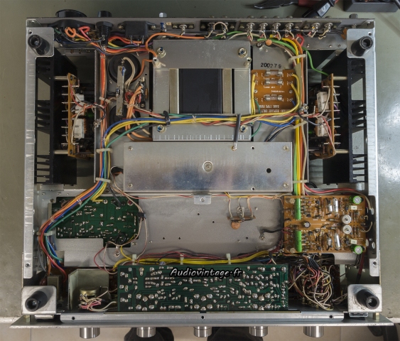 Marantz 2240 : terminé.