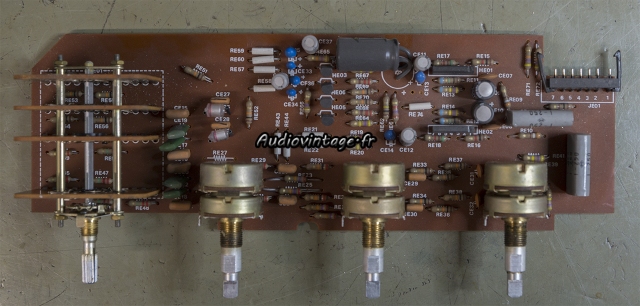Marantz 2275 : circuit de tonalité à réviser.