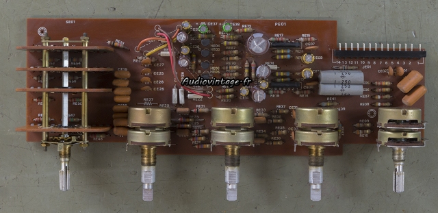 Marantz 2325 : circuit de tonalité révisé.