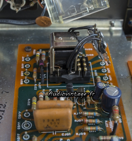 Marantz 3200 : relais à désoxyder.