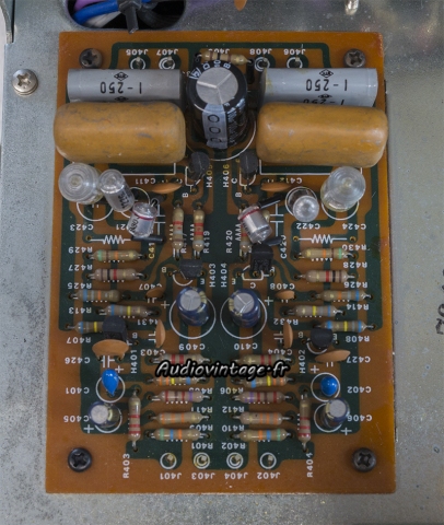 Marantz 3200 : étage phono à revoir.