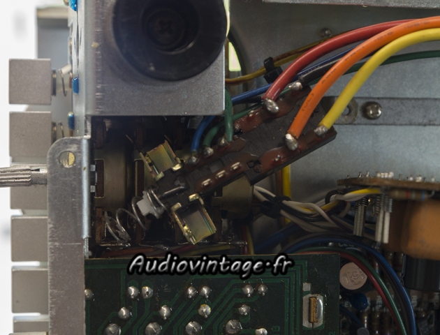 Marantz 4400 : switch HS.