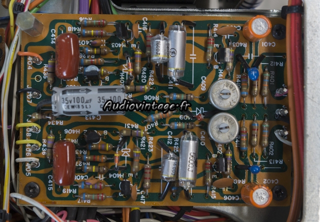 Marantz 4400 : étage phono à réviser.