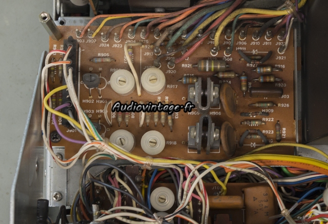 Marantz 4400 : circuit oscillo à revoir.