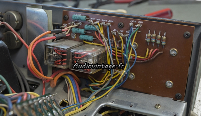 Marantz 4400 : circuit de protection à démonter.