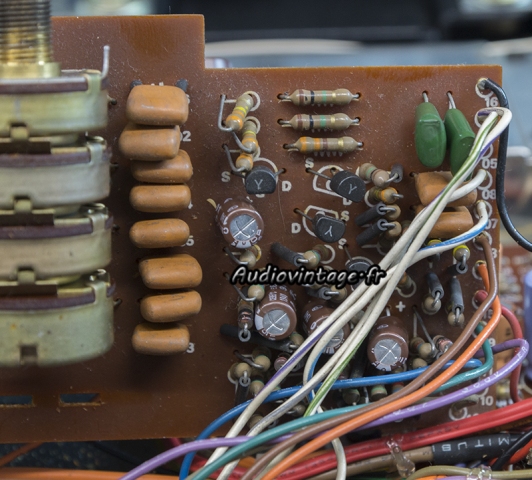 Marantz 4400 : circuit diode matrix revu.