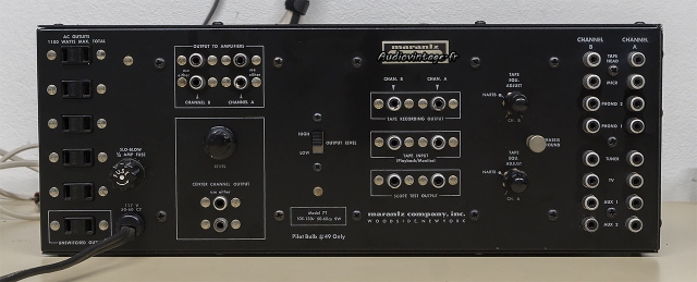 Marantz 7T : connectique.