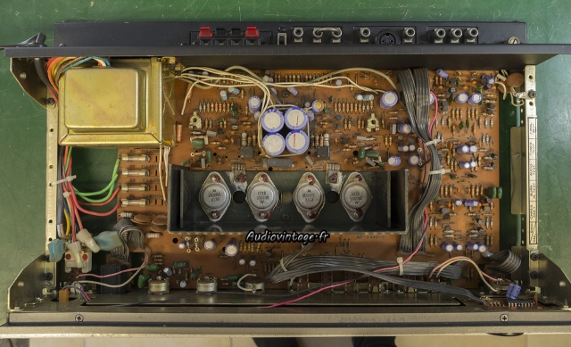Nad 3020