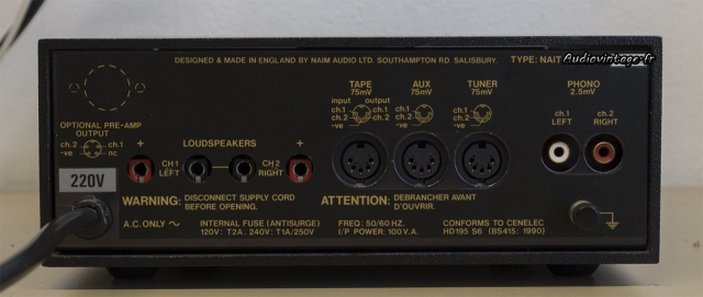 Naim Nait 2 : connectique.
