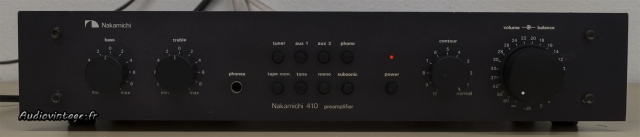 Nakamichi 410 : sobre et complet.