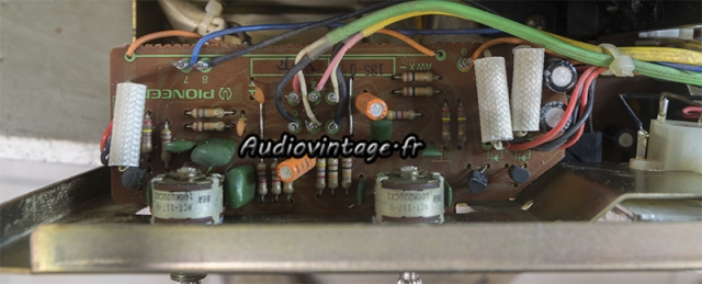 Pioneer SA-606 : circuit tonalité à revoir.