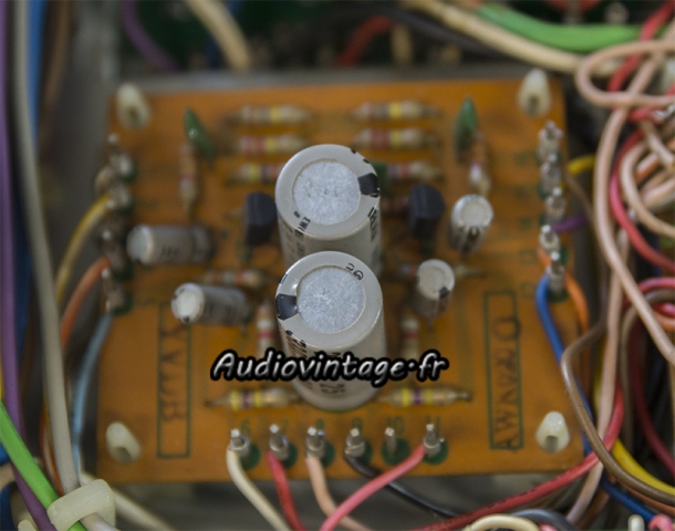 Pioneer SA-8100 : circuit "filtres" à revoir.