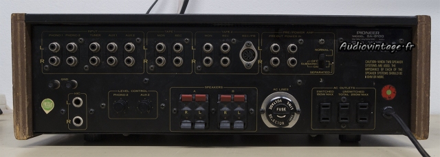 Pioneer SA-8100 : connectique.
