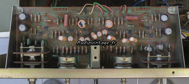 Pioneer SA-8500 II : étage de tonalité à réviser.