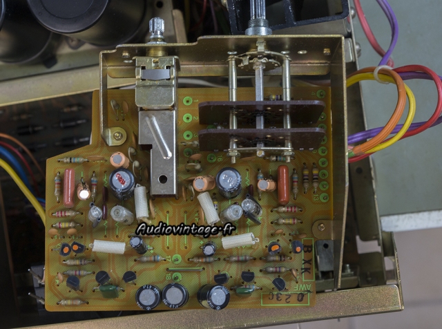 Pioneer SA-8500 II : étage phono à revoir.